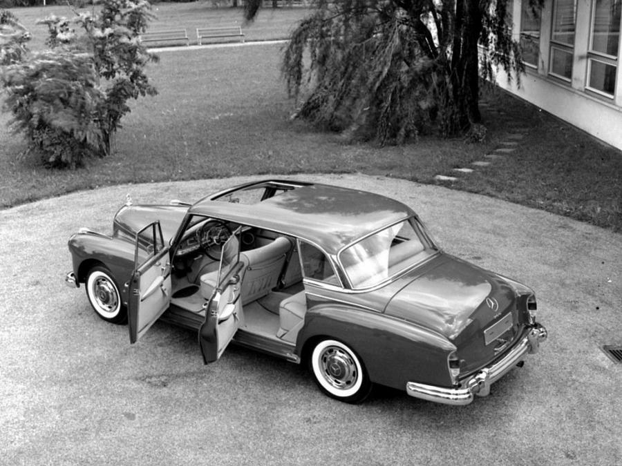  Mercedes-Benz 300d 1957 года  (фото 9 из 10)